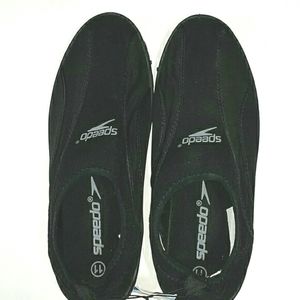 Speedo water shoes Men's Sz 11 NWT never worn